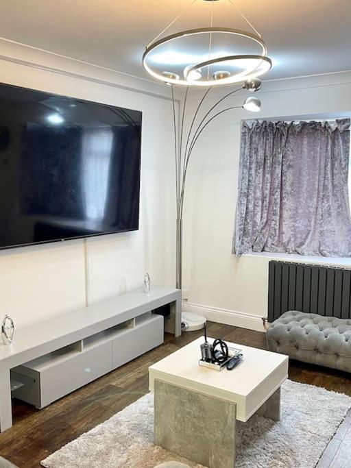 Spacious 4 Bedroom House Billericay Ngoại thất bức ảnh